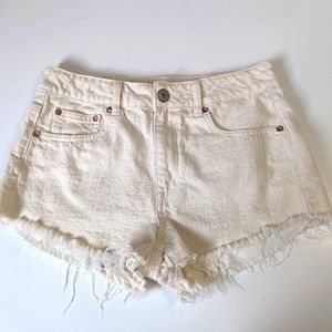white jean shorts size 8